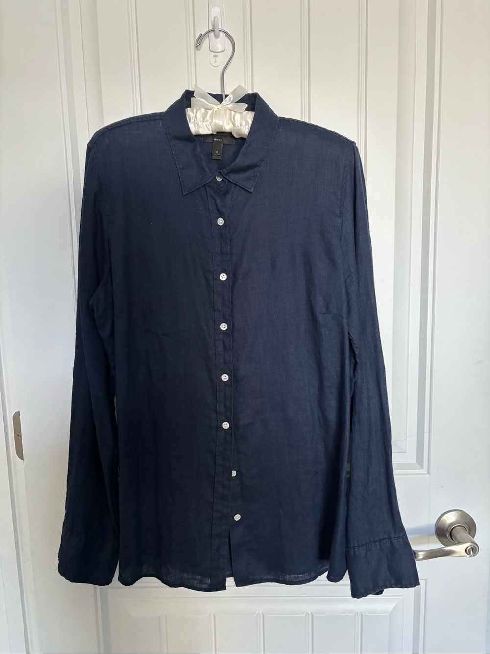 J. Crew Navy 💯 linen button Up Long-Sleeve Shirt